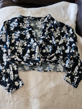 Zara Blue Floral Cross Over-Front Crop Blouse